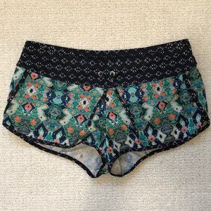 Athleta Drawstring Swim Shorts, Medium, Boho/Ikat Pattern